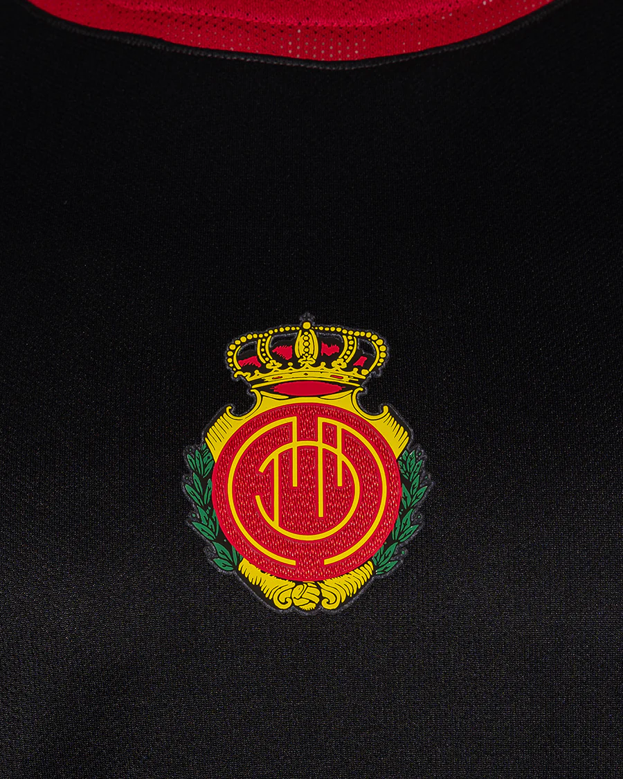 Camiseta Total 90 Manga Larga Black - Image 8