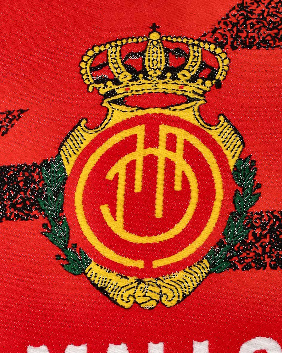 Cojín Rojo Negro - Image 2